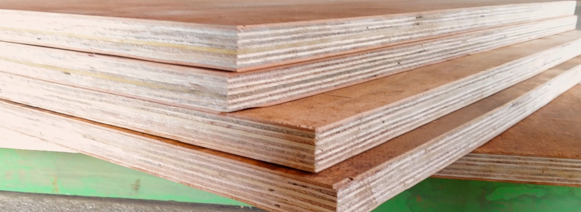 Marine Plywood vs. Structural Plywood - What’s the Difference?