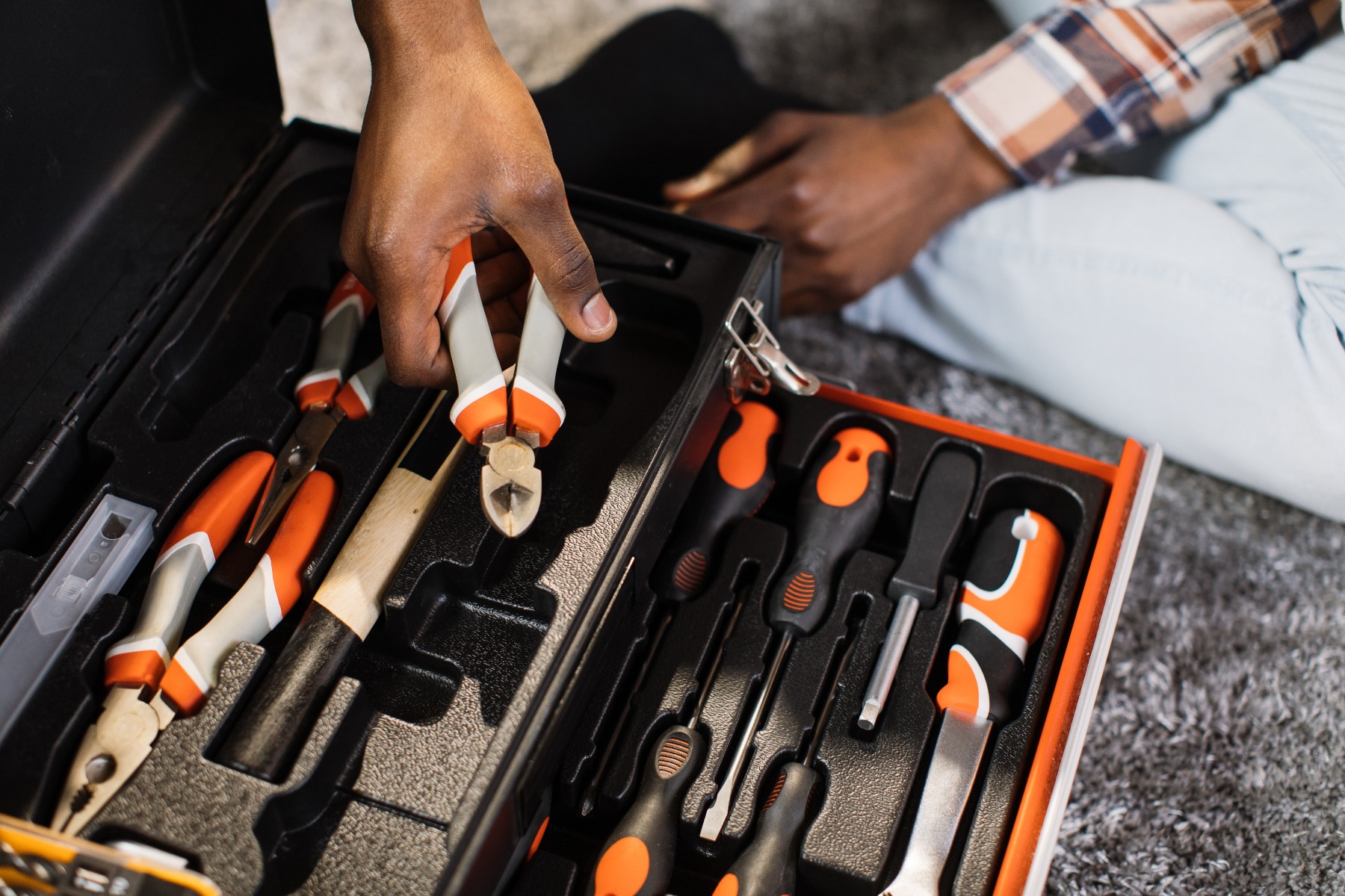 Step-by-Step Tutorials to Master DIY Home Improvements