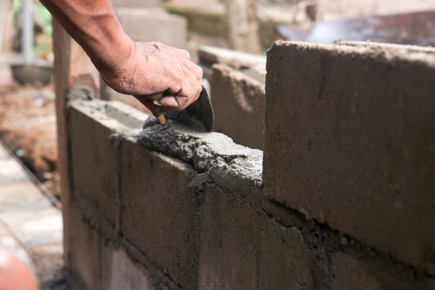 DIY Bricklaying Made Easy: Tips and Tricks from the Experts